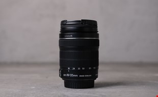 Canon Zoom 18-135mm i fint skick