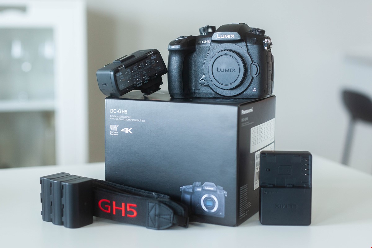 Panasonic GH5 inkl 3 orginalbatterier, V-LOG, samt XLR-Adapter
