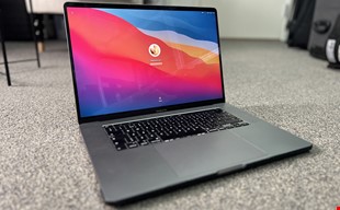 Macbook Pro 16 tum 2019 Rymdgrå