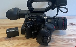 Canon C200 Kit med 24-105mm, originallåda extra batteri