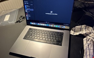 Macbook Pro 16 (2021) 1TB rymdgrå M1